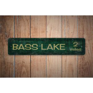 Custom-Lake-Distance-Sign-Premium-Quality-Rustic-Metal-Sign-Images.jpg