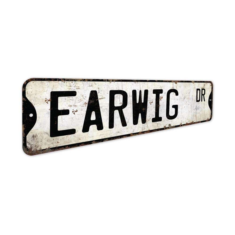 Earwig-Premium-Quality-Rustic-Metal-Sign-2.jpg
