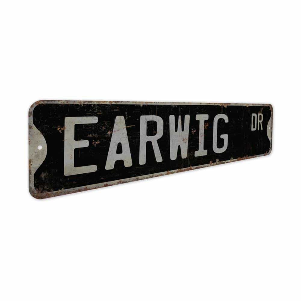 Earwig-Premium-Quality-Rustic-Metal-Sign-6.jpg