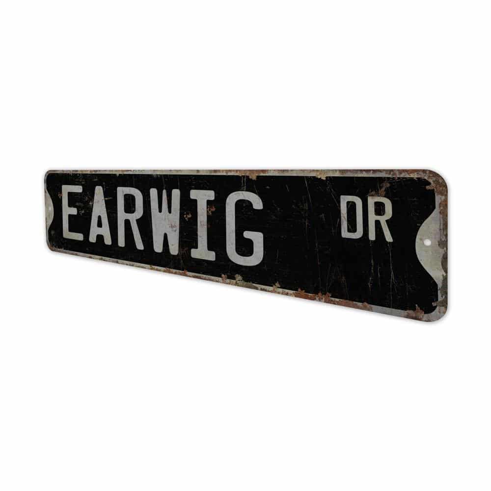 Earwig-Premium-Quality-Rustic-Metal-Sign-7.jpg