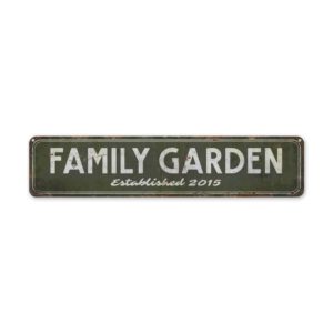 Family-Garden-Premium-Quality-Rustic-Metal-Sign-2.jpg