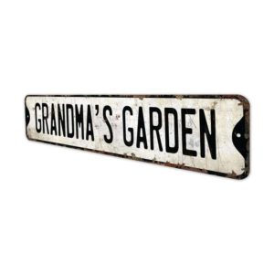 Grandmas-Garden-Premium-Quality-Rustic-Metal-Sign-4-2.jpg