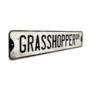 Grasshopper-Premium-Quality-Rustic-Metal-Sign-3.jpg