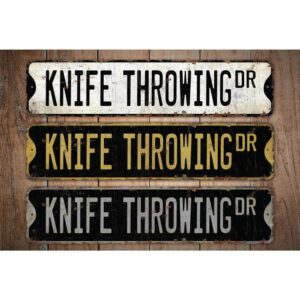 Knife-Throwing-Sign-Premium-Quality-Rustic-Metal-Sign-Images.jpg