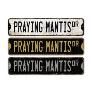 Praying-Mantis-Premium-Quality-Rustic-Metal-Sign-2.jpg