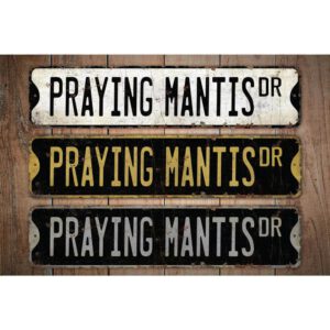 Praying-Mantis-Premium-Quality-Rustic-Metal-Sign-Images.jpg