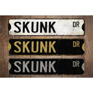Skunk-Premium-Quality-Rustic-Metal-Sign-Images.jpg