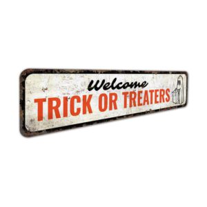 Welcome-Trick-or-Treaters-Premium-Quality-Rustic-Metal-Sign-3.jpg